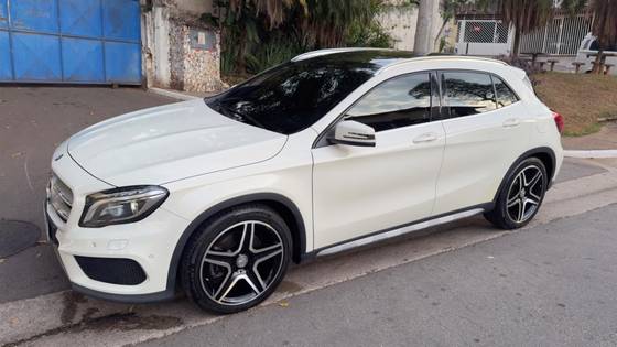 MERCEDES-BENZ GLA 250 2.0 16V TURBO GASOLINA SPORT 4P AUTOMÁTICO
